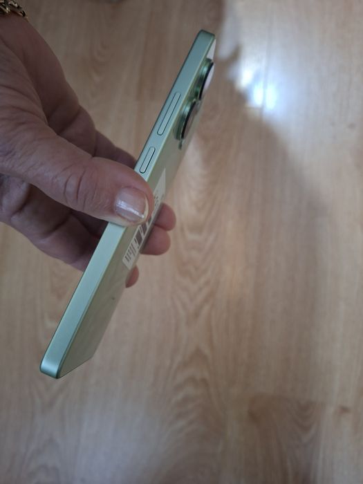 Продавам телефон Xiaomi Redmi Note 13 5G в гаранция