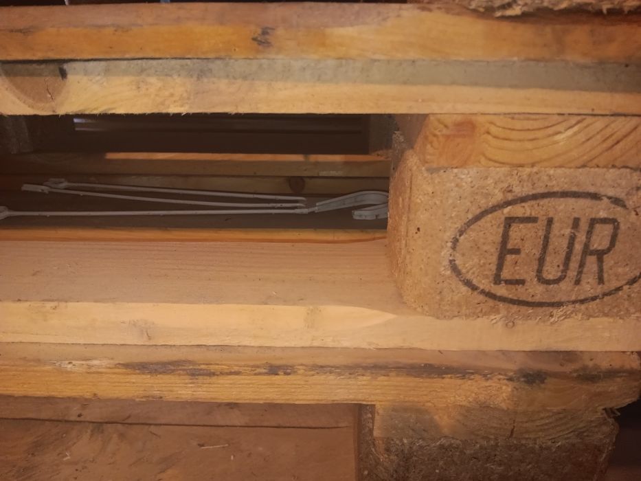 De vânzare paleți euro