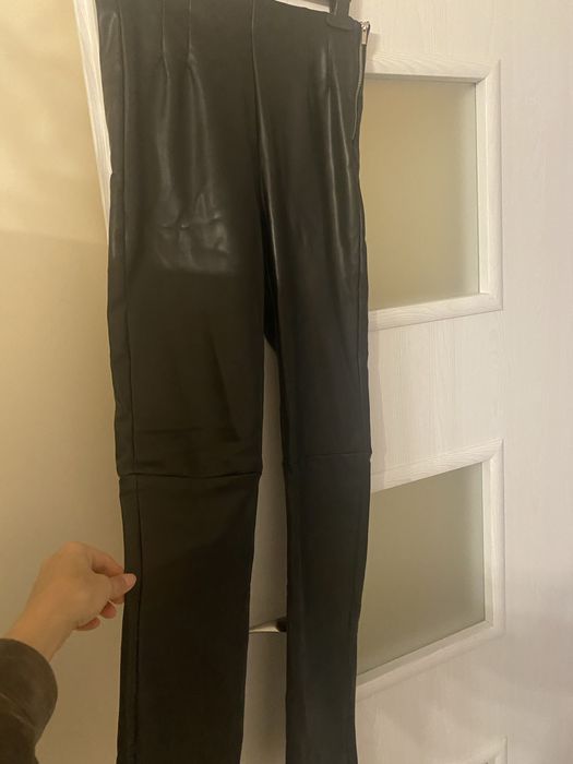 Панталон от еко кoжа Zara