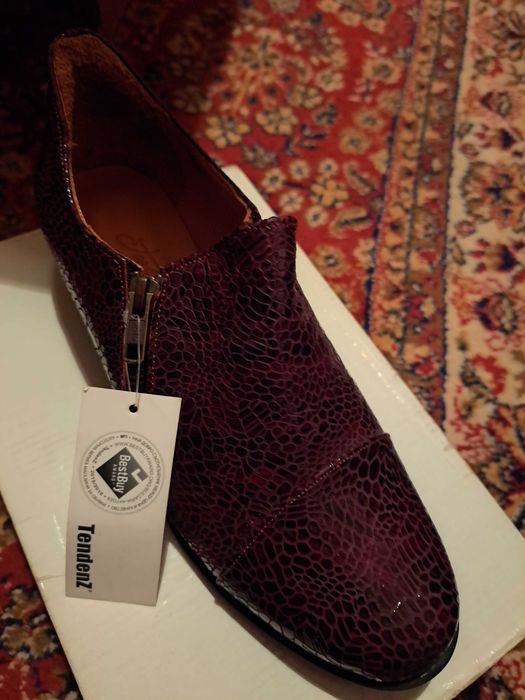 Дамски обувки естествена кожа  лачени