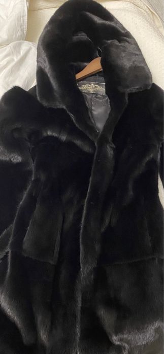 Продам норковую шубу