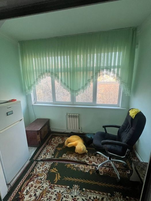 Срочно продаётся 2х комнатная квартира на навои узбегим