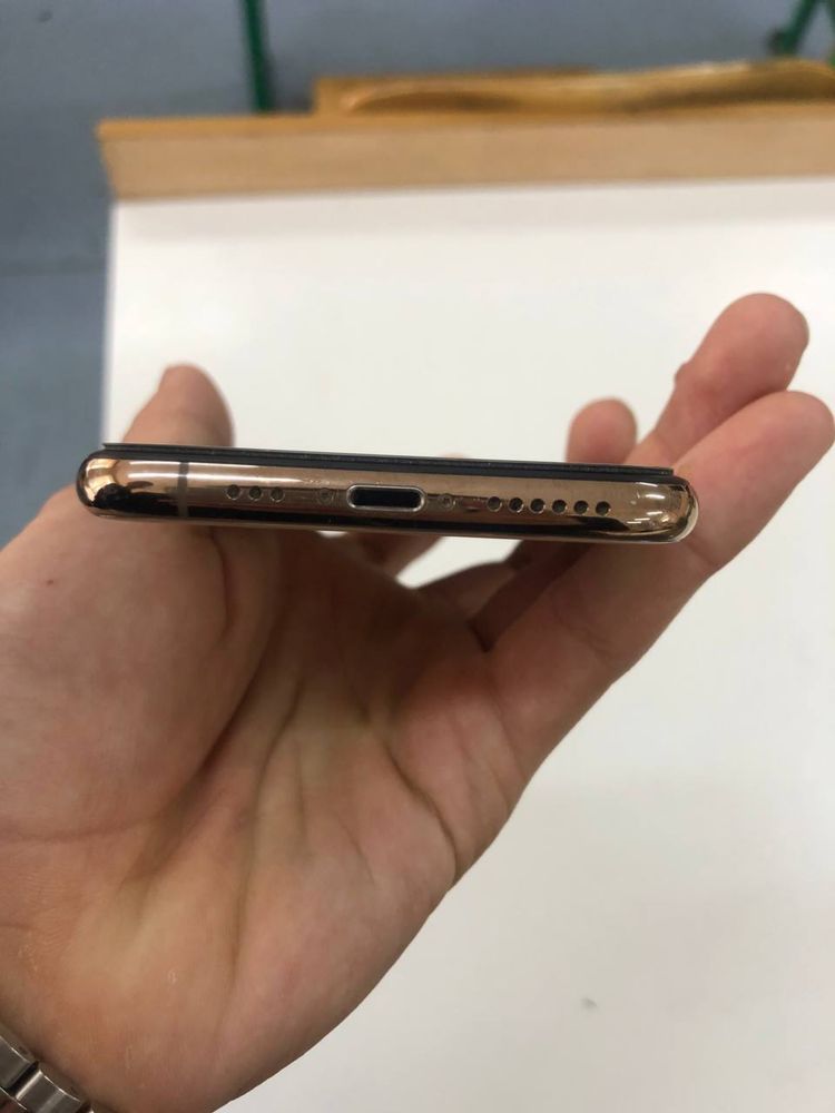 Apple Xs Gold