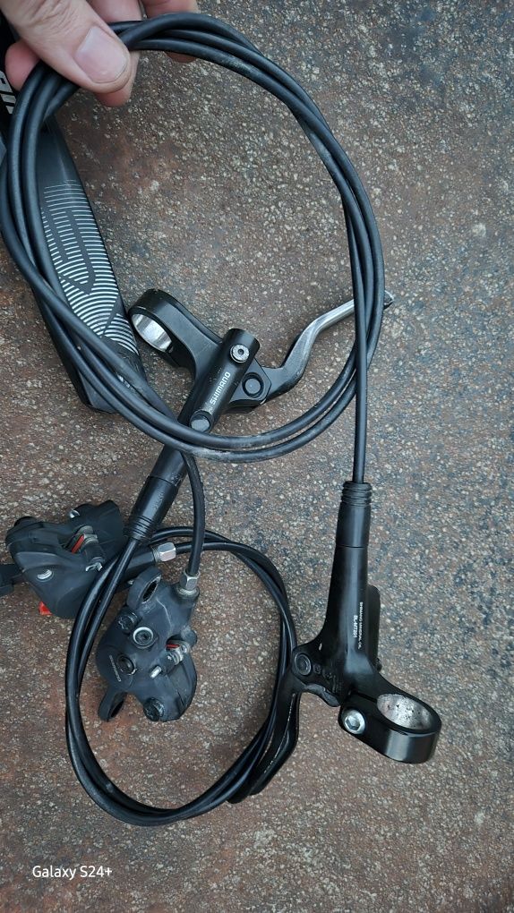 Frane hidraulice Shimano MT 200 - bonus 2 discuri centerlock