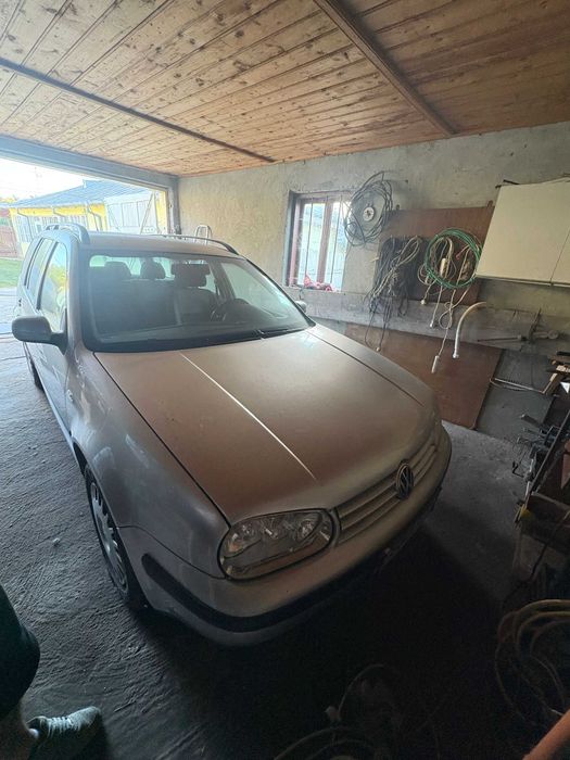 VW Golf 4 ,  1.6 benzina