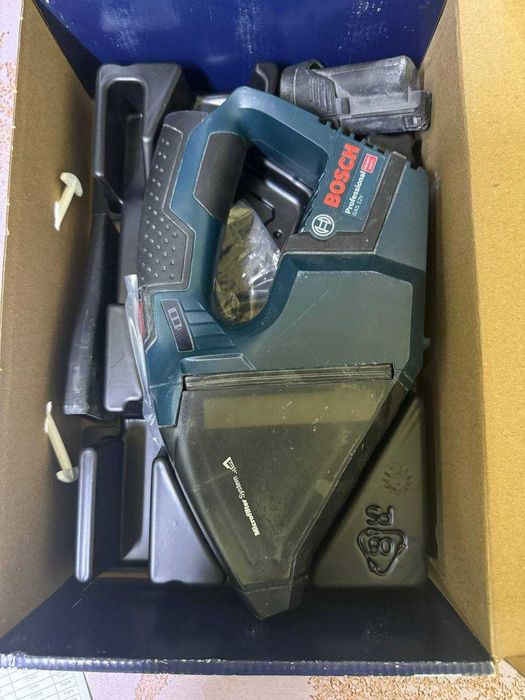 Строительный пылесос Bosch GAS 12V г.Атырау, Абая 13 (лот 753480)