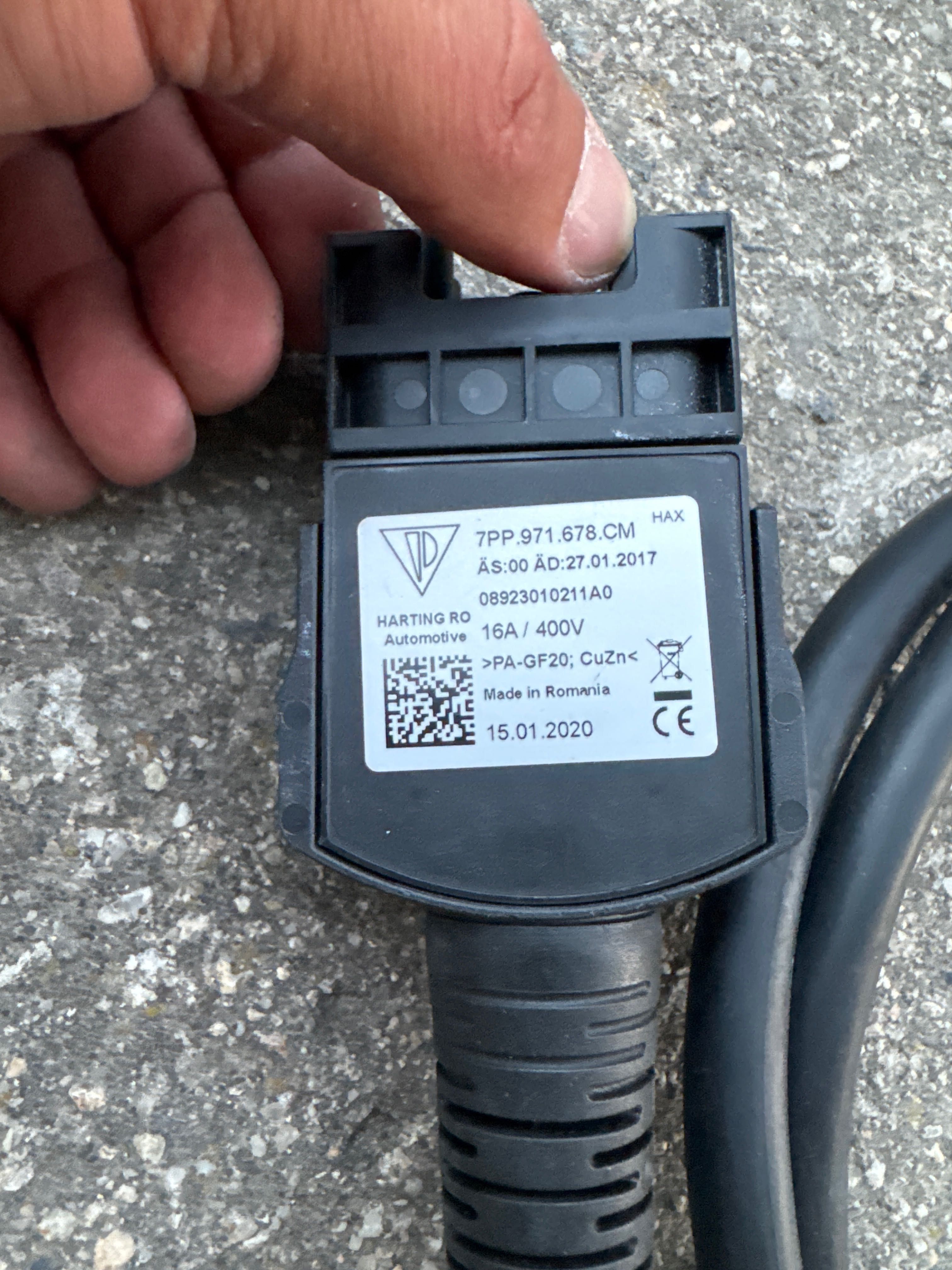 Зарядно устройство за електромобил или хибриден автомобил тип2 11 kw
