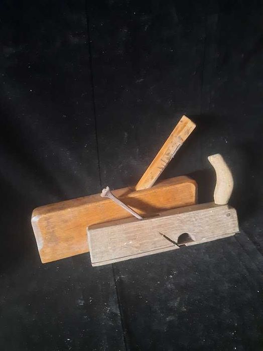 rindea din lemn pentru caneluri