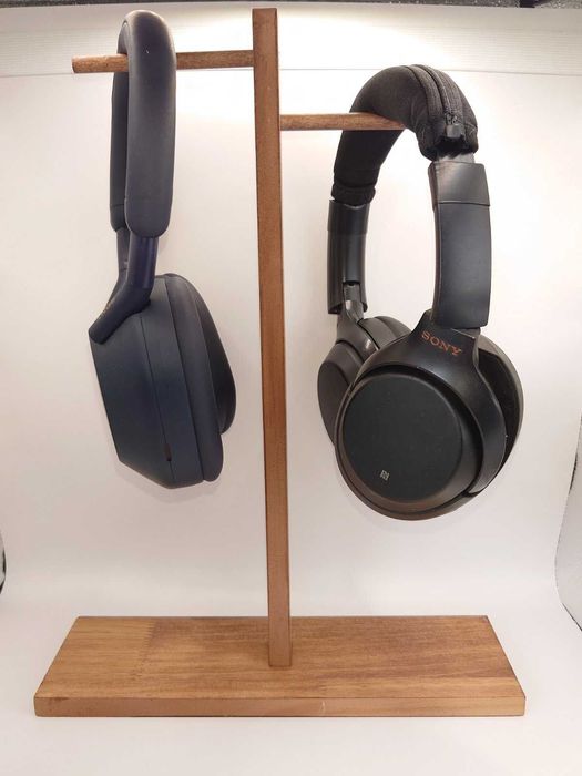 Стойки за слушалки