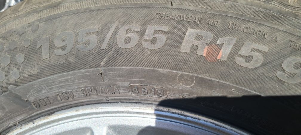 Продавам 4 броя летни гуми Kumho 195/65/15