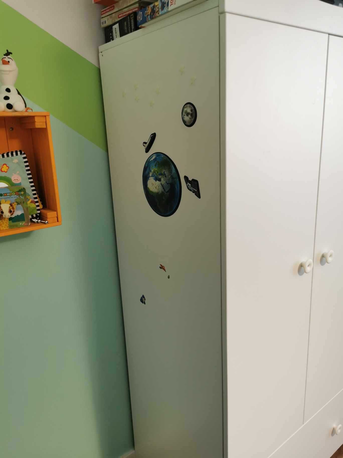 Детска стая Lorelli в бяло - легло 3 в 1 + 2 матрака, гардероб и скрин