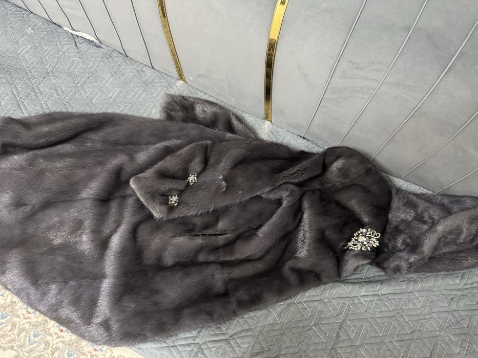 Продается норковая шуба 100000тг