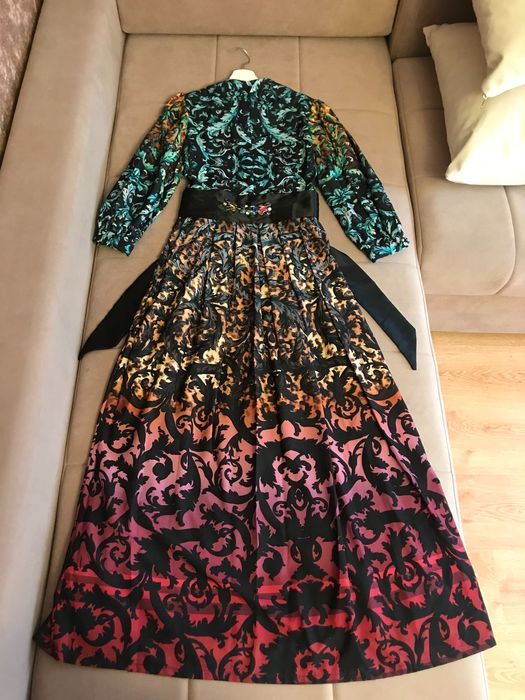 Продам нарядное платье