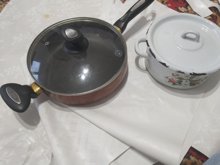 Посуда  кастрюля и сковорода