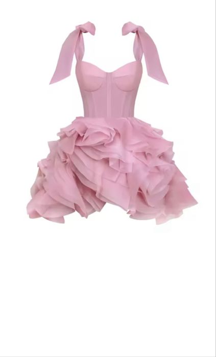 The Dress Edit Пухкава ефирна и незабравима