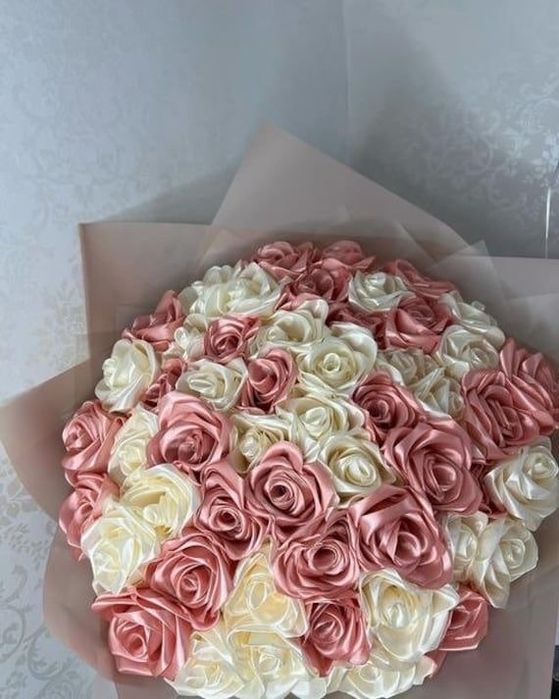 Подарък Букети от сатенени рози