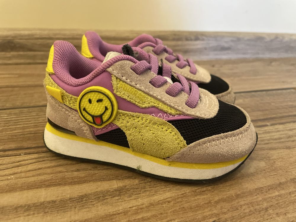 Маратонки PUMA за бебе момиче, размер 21