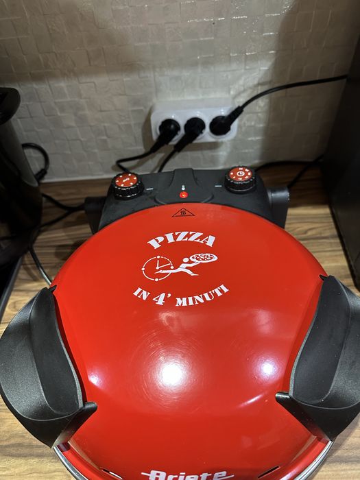 Електрическа фурна за пица с каменна плоча Ariete