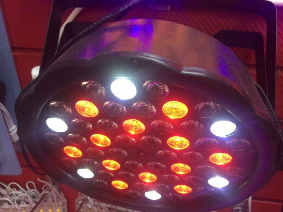 Светомузыка, прожекторы цветные, лэд светильник, подсветка для баннера