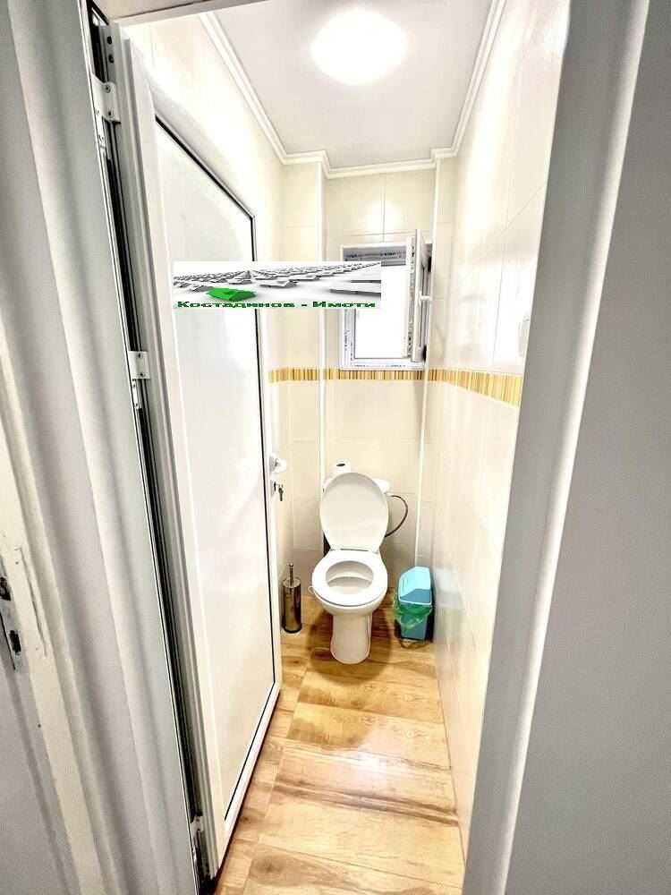 Дава се под наем Етаж от къща в Пловдив, Кършияка - 120 кв.м за 600 € - Снимка #9