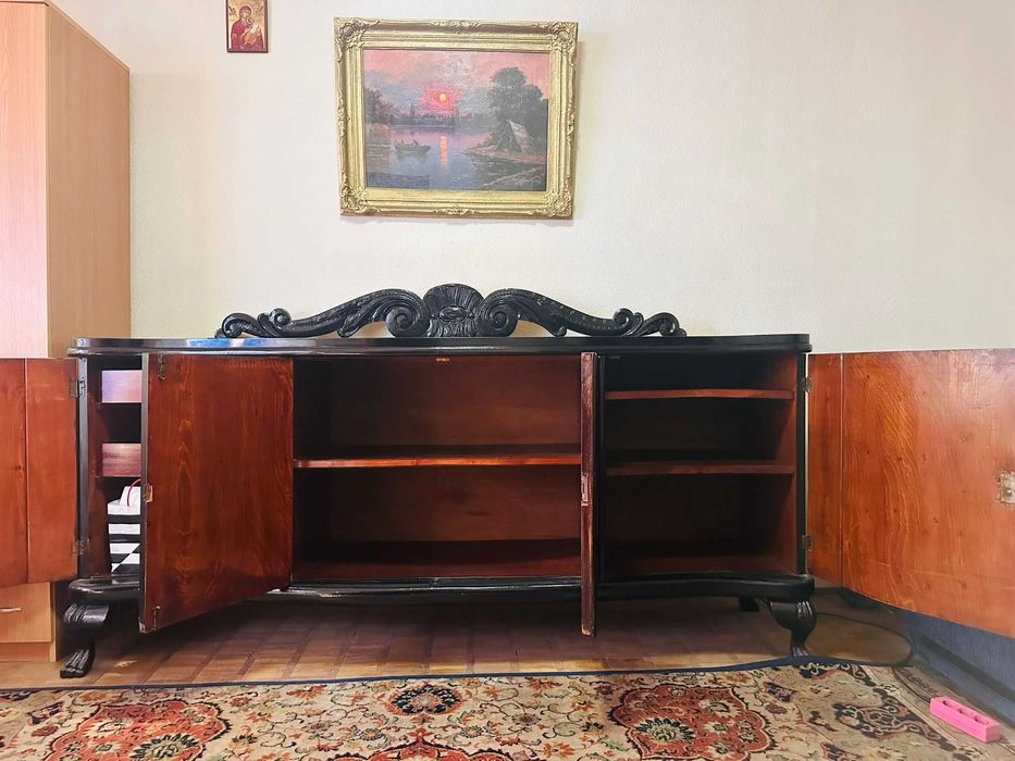 Vand mobila vintage - lemn masiv