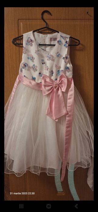 Rochie fete eleganta pentru petreceri sau serbari
