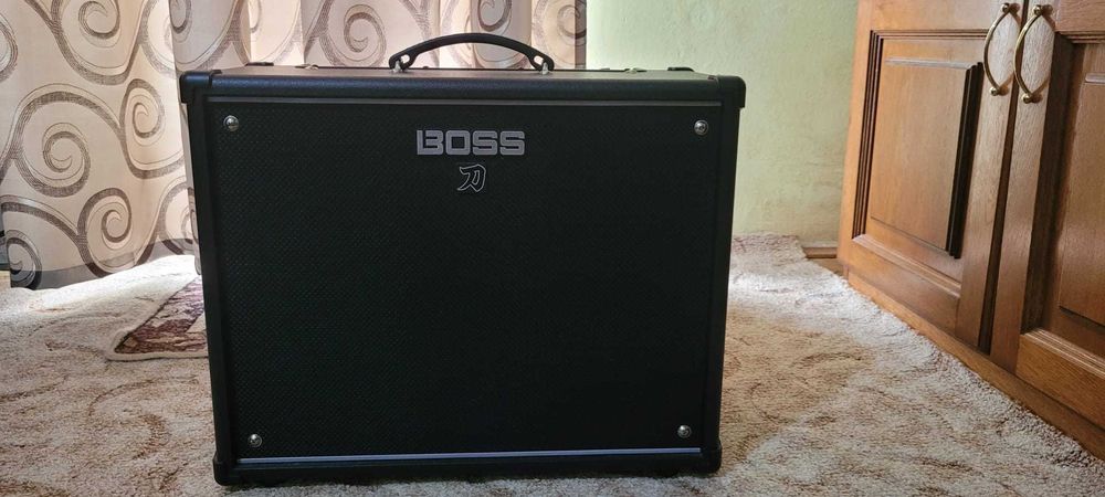 BOSS Katana 100 Gen 3 + adaptor bluetooth + cablu audio pentru chitara