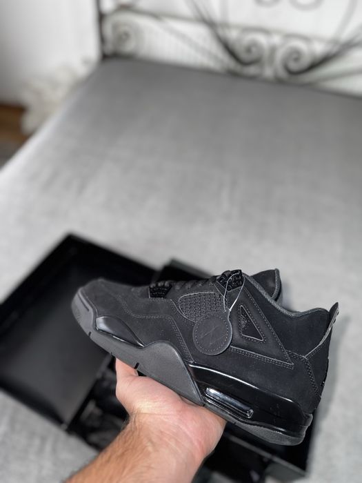 Air Jordan 4 Black Cat
