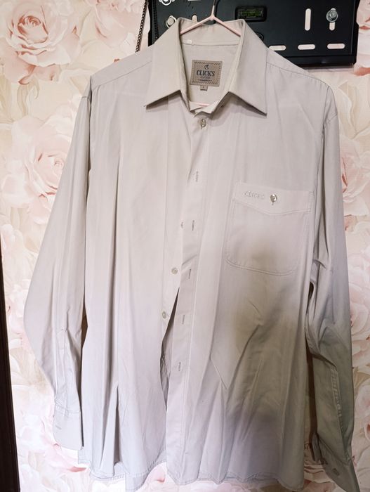 Продаётся мужская рубашка.