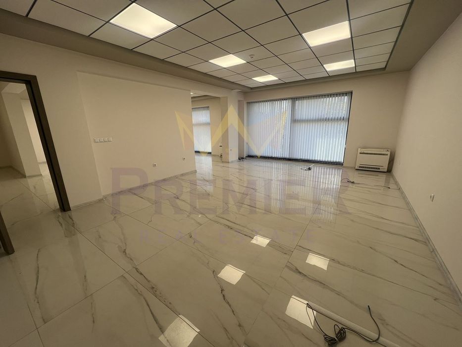 Дава се под наем Офис в Варна, Център - 120 кв.м за 816 € - Снимка #8