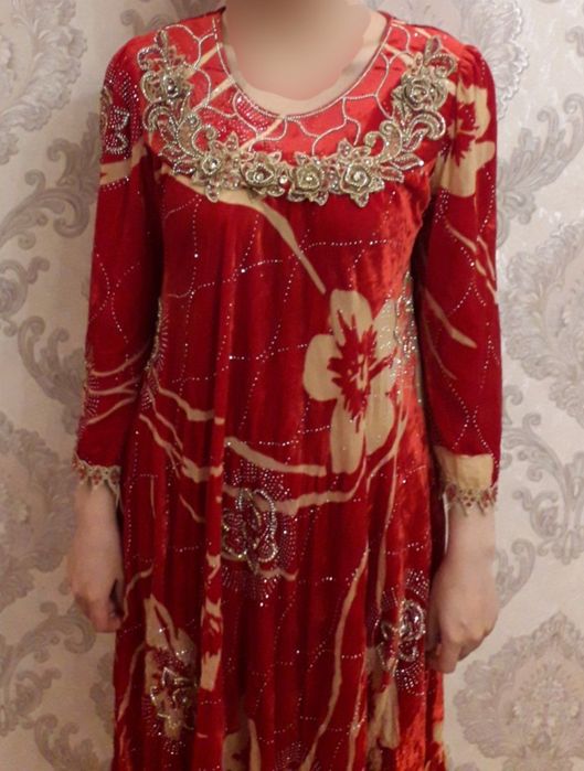 Koʻylaklar tez va arzon sotiladi