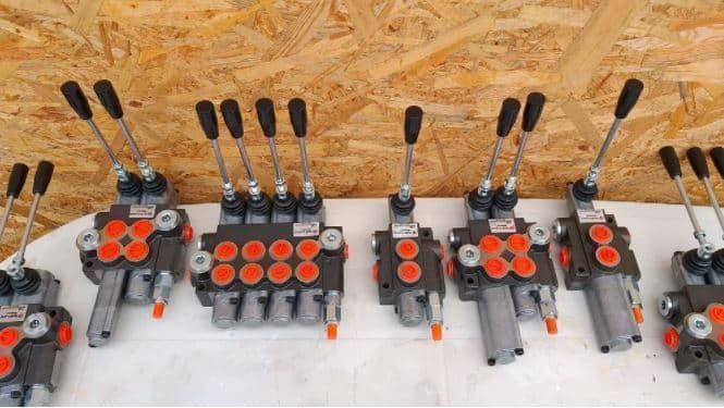 distribuitor hidraulic pentru doosan dx80r