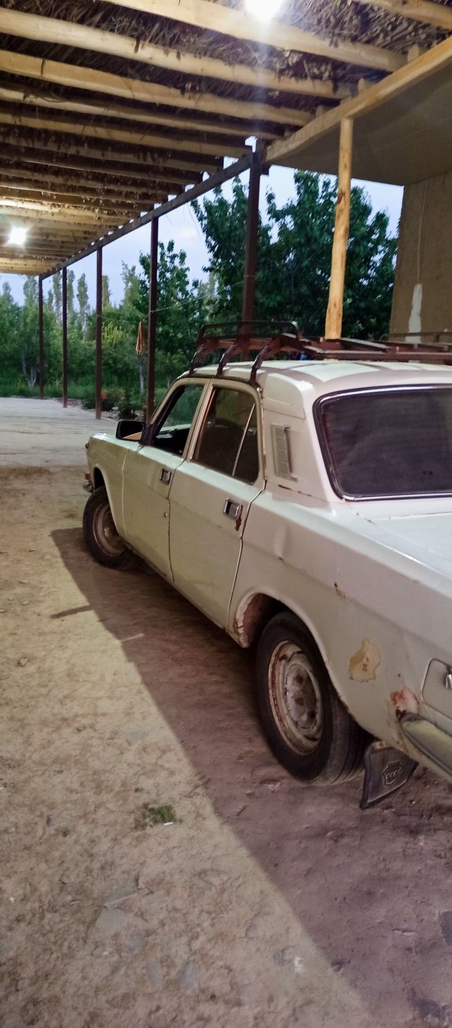 Volga 2410 sotiladi Holati yaxshi.