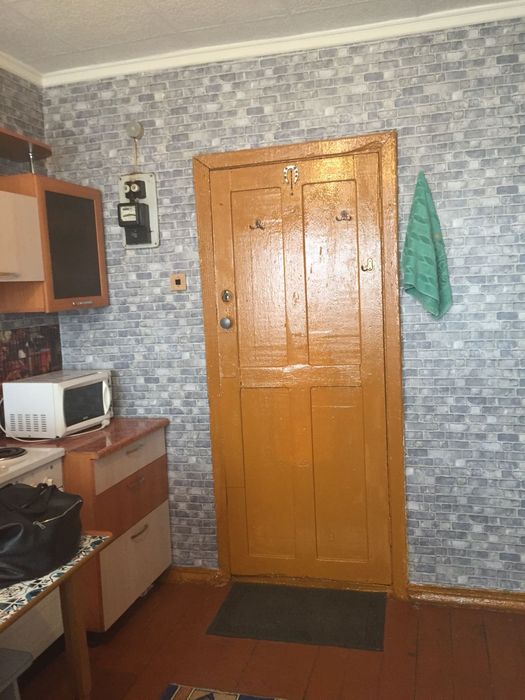 Продам комнату в общежитие Камзина 6  СРОЧНО