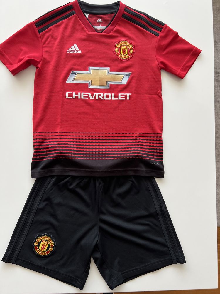 Футболен екип Adidas MANCHESTER  за 9-10 г