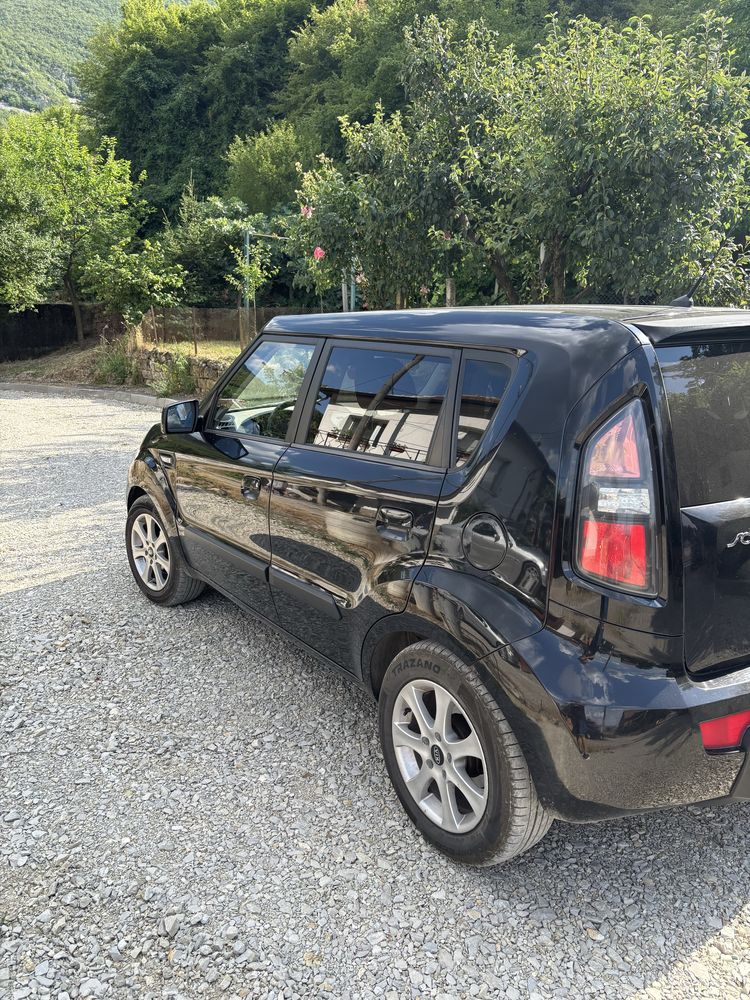 Kia Soul 2010 black