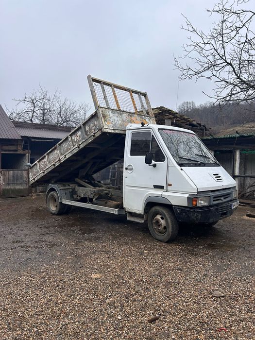 Vând camionetă cu basculare