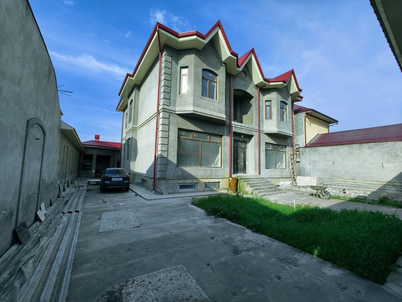 Продается Свой в Центре  участок карасу Лукойл