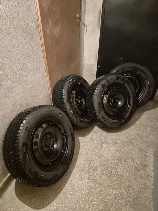 Зимни гуми с метални джанти и тасове