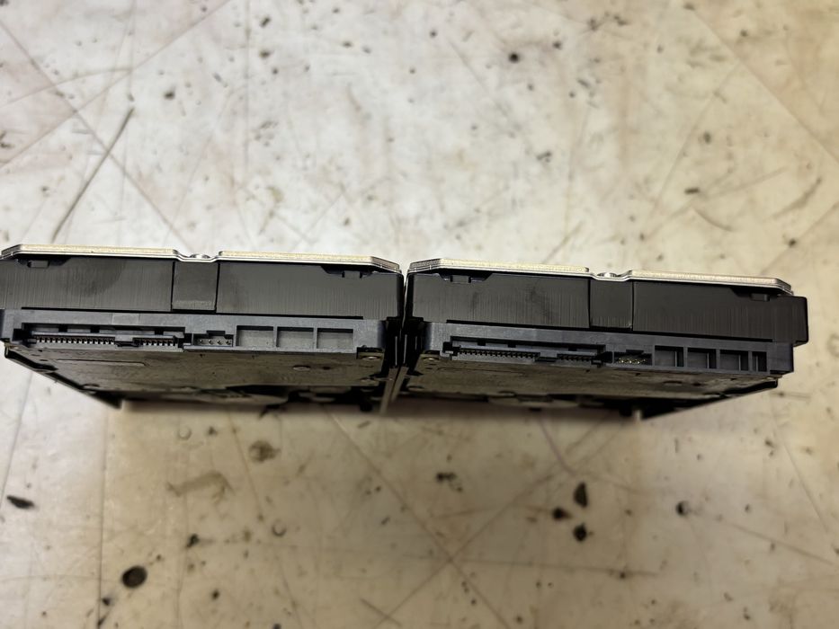 Сървърни дискове Dell 2x300gb SAS