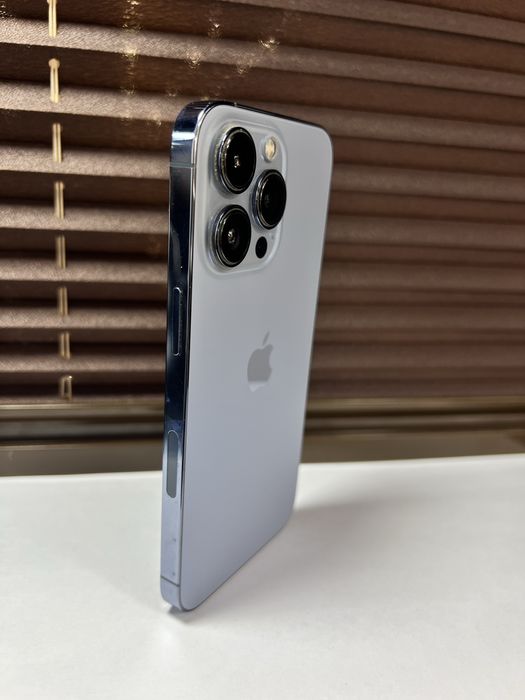 Продам IPhone 13 pro 256gb bat 76%