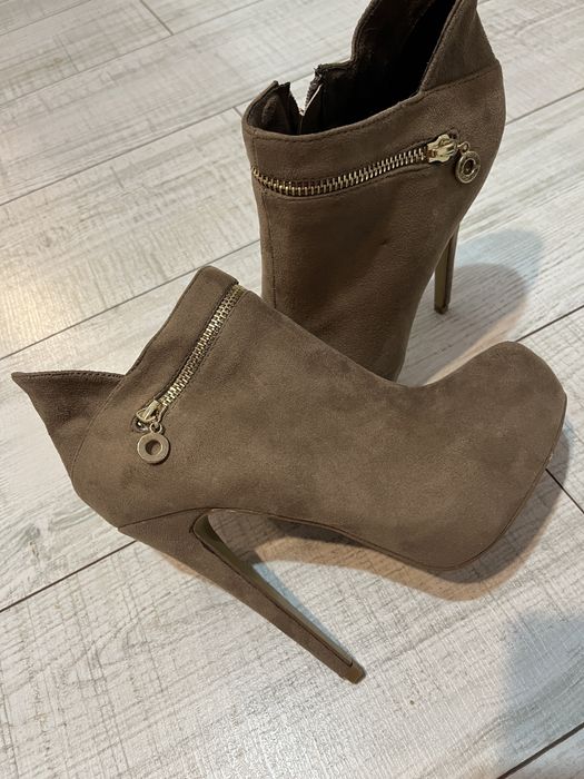 Botine  toc marime 38