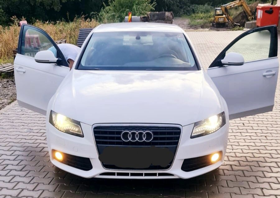Vând Audi A4 limuzina, 2009