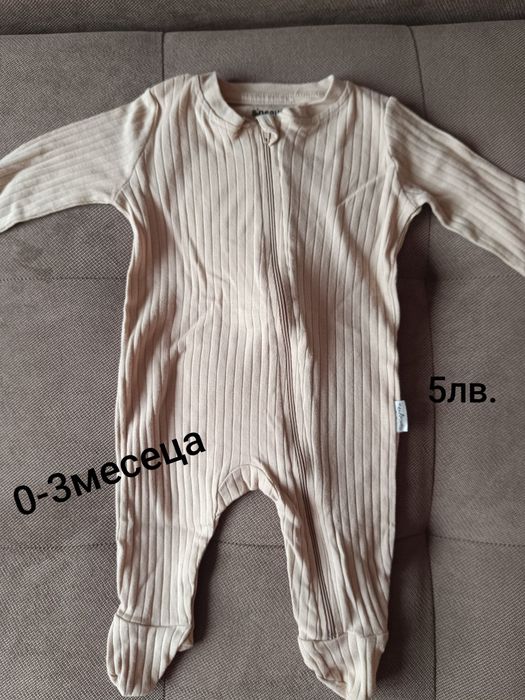 Бебешки ромпъри 0-3месеца
