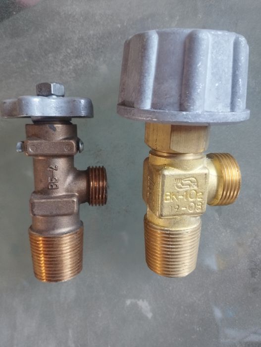 Вентиля для газового и кислородного баллона.