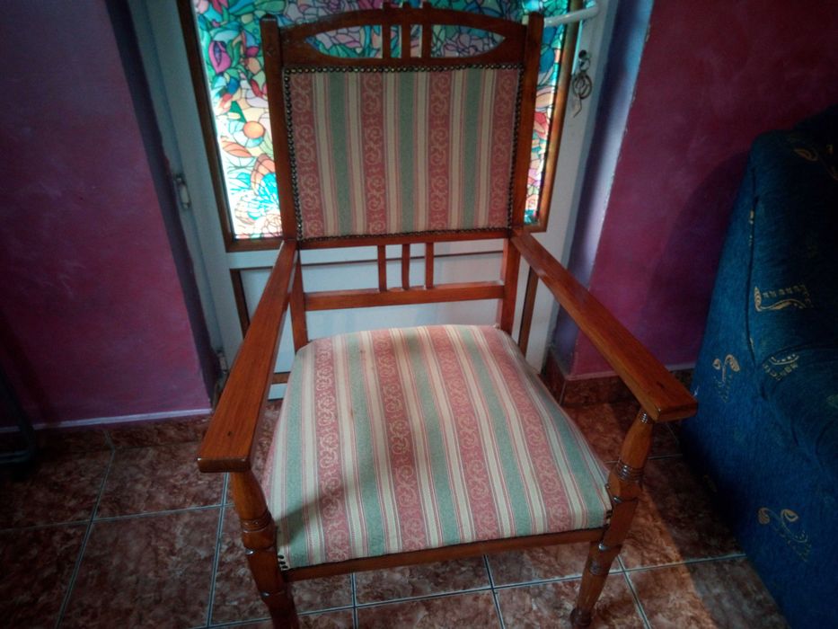 de  vanzare   scaun   art-decor  !!!