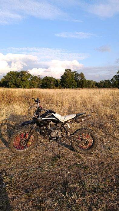 Vând cross 125 cc