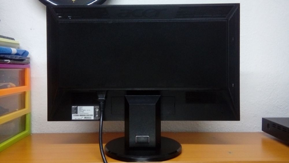 Монитор ACER V193HQV (19 диагональ)