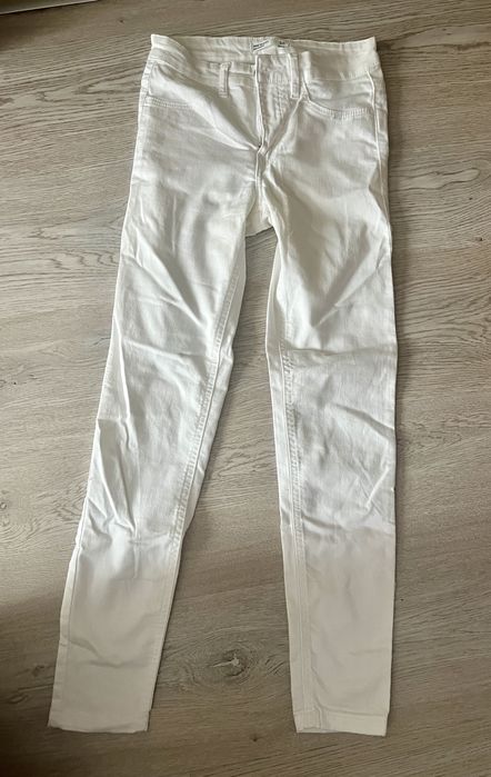 Pantaloni albi elastici 36