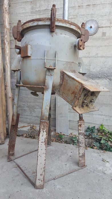 продаю реактор эмалированный 100 л.